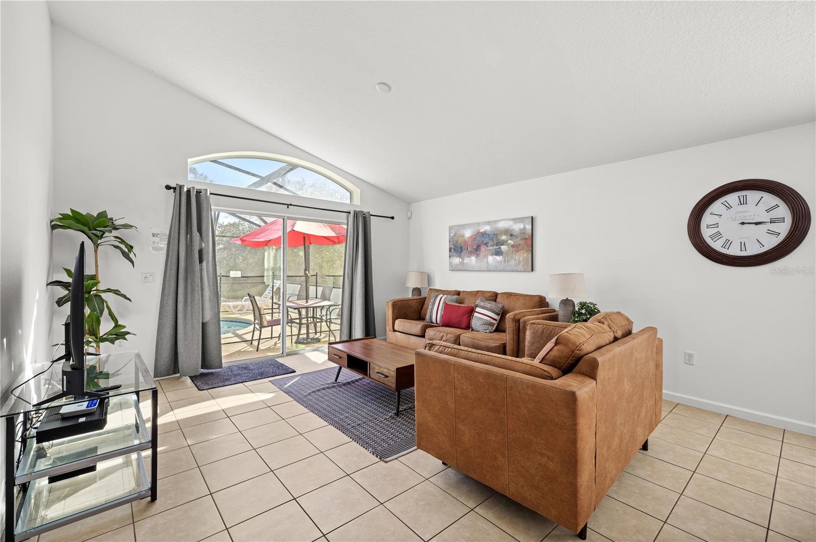 AVIANA PH 01 - Residential