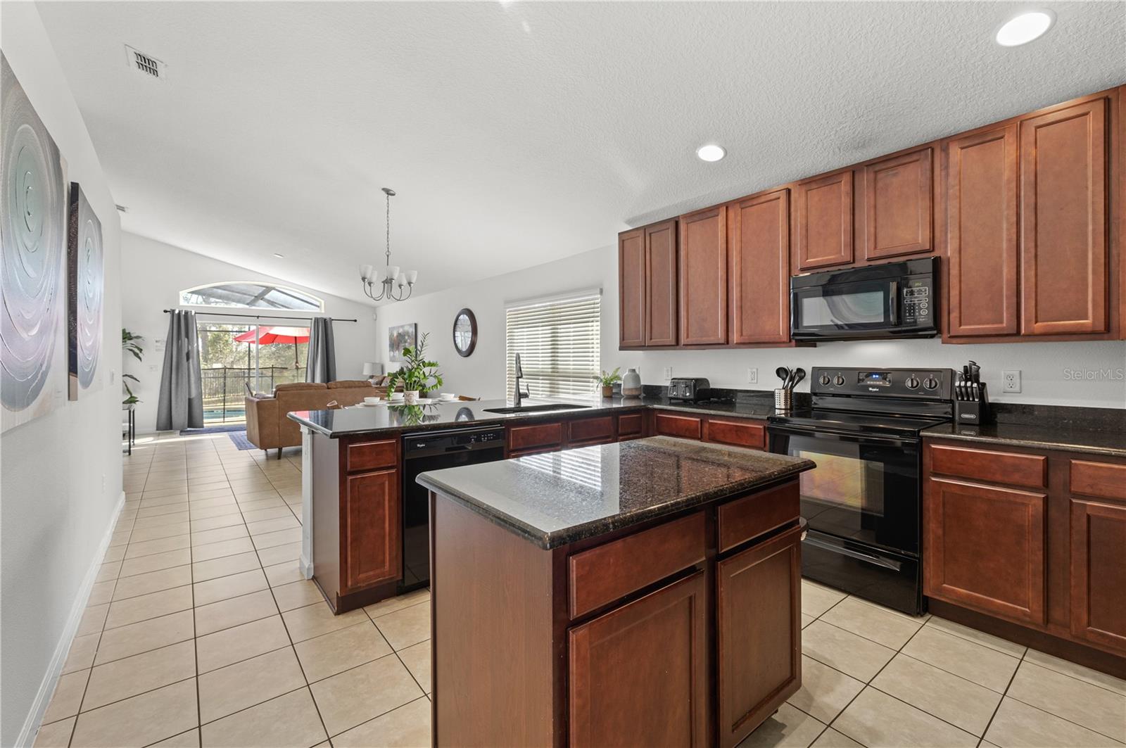 AVIANA PH 01 - Residential