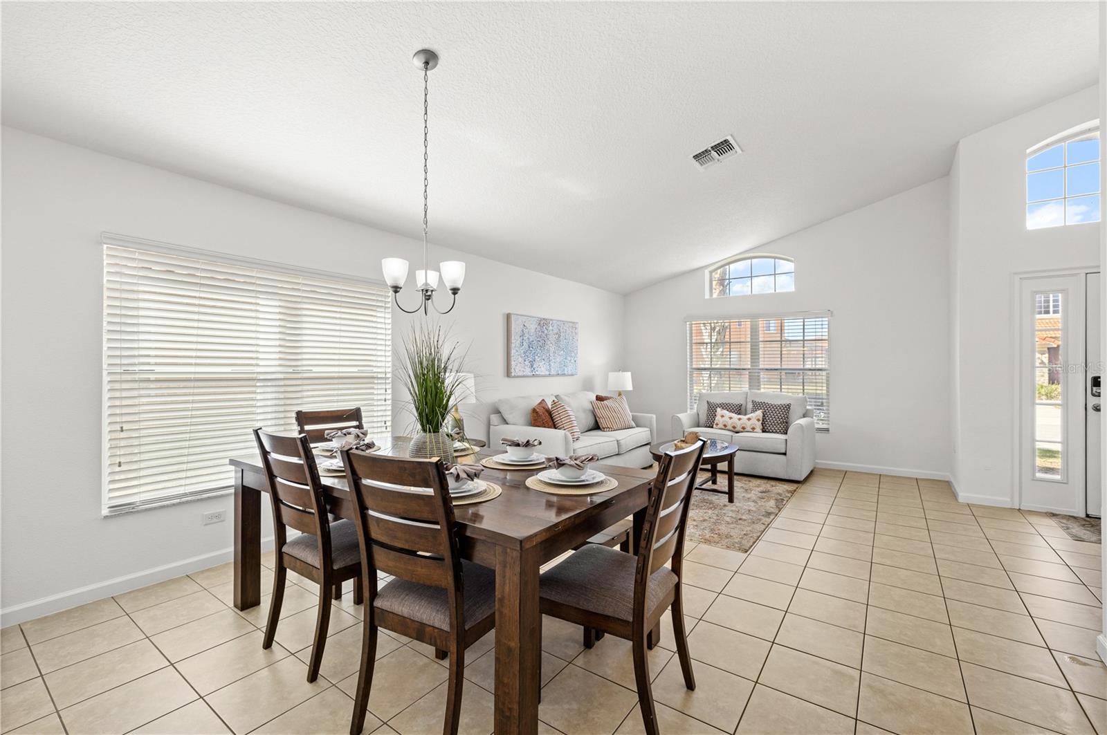 AVIANA PH 01 - Residential