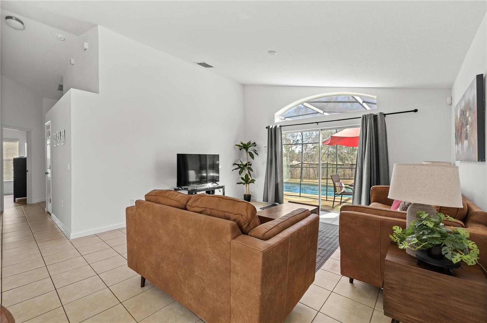 AVIANA PH 01 - Residential