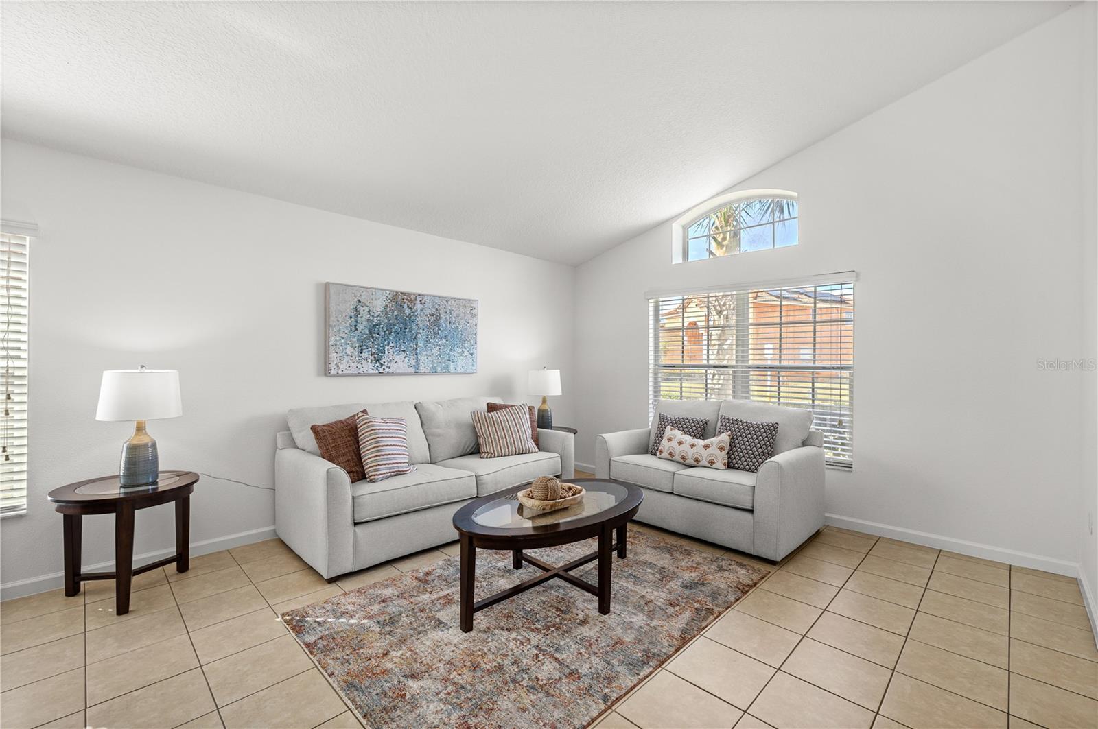 AVIANA PH 01 - Residential