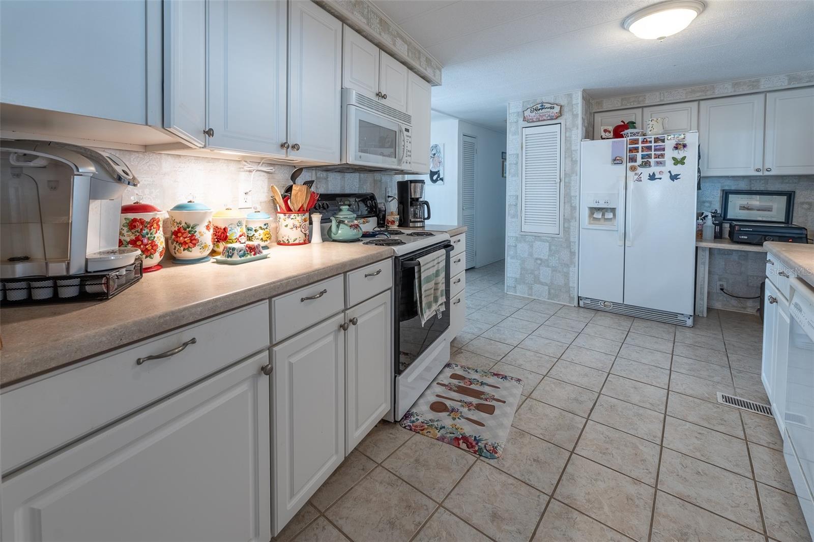 LAKE WEIR HARBOR ESTATE - Residential