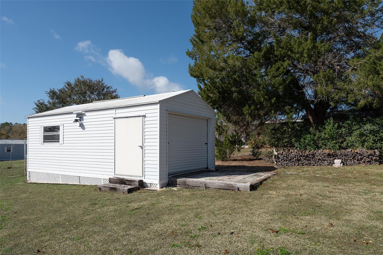 LAKE WEIR HARBOR ESTATE - Residential