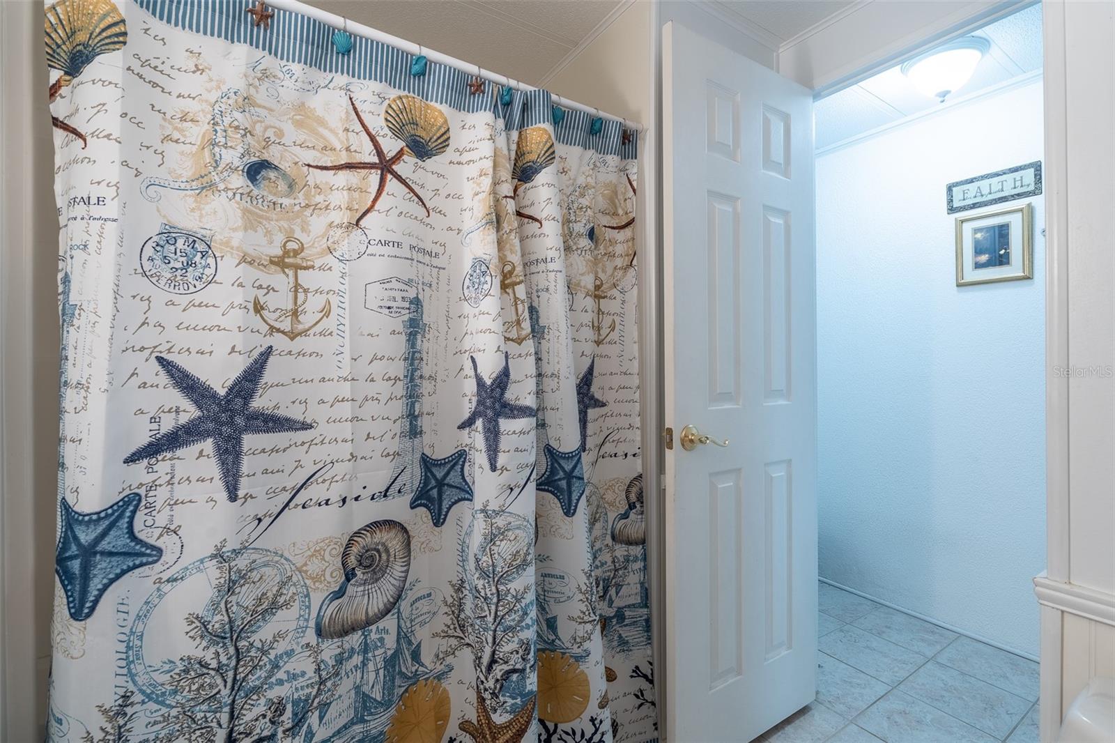 LAKE WEIR HARBOR ESTATE - Residential