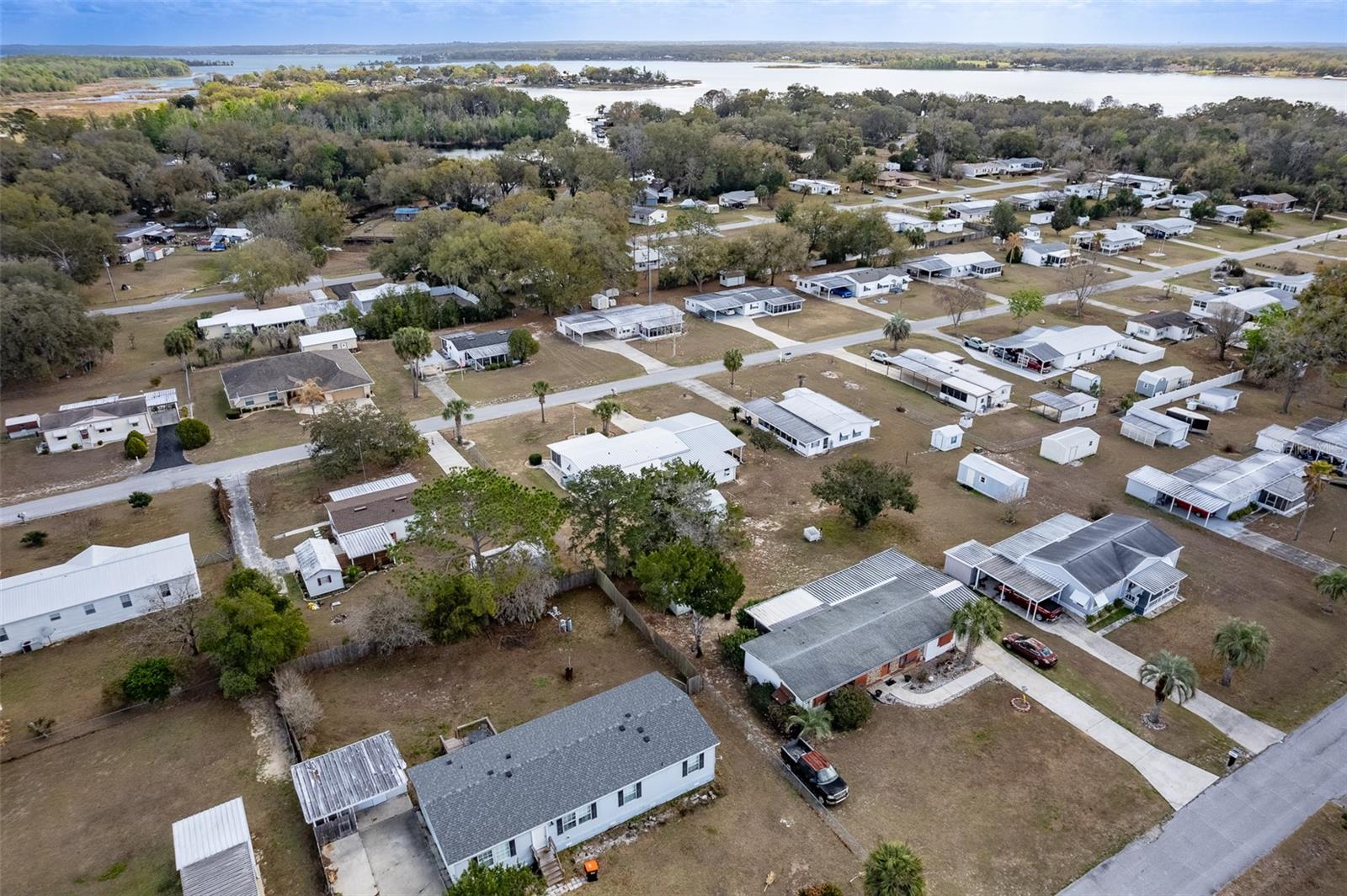 LAKE WEIR HARBOR ESTATE - Residential
