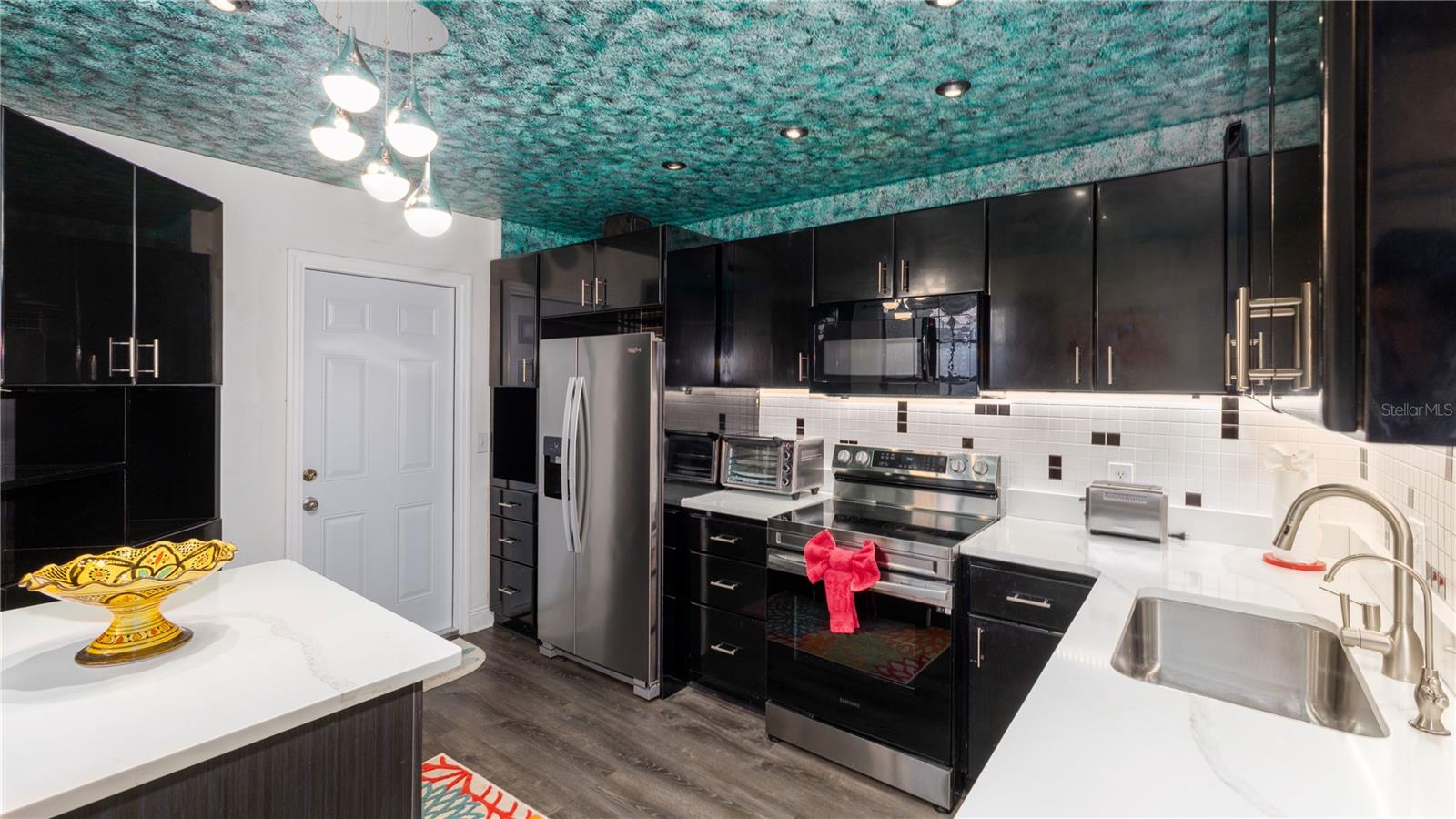 SAN MARINO BAY CONDO 5 - Residential