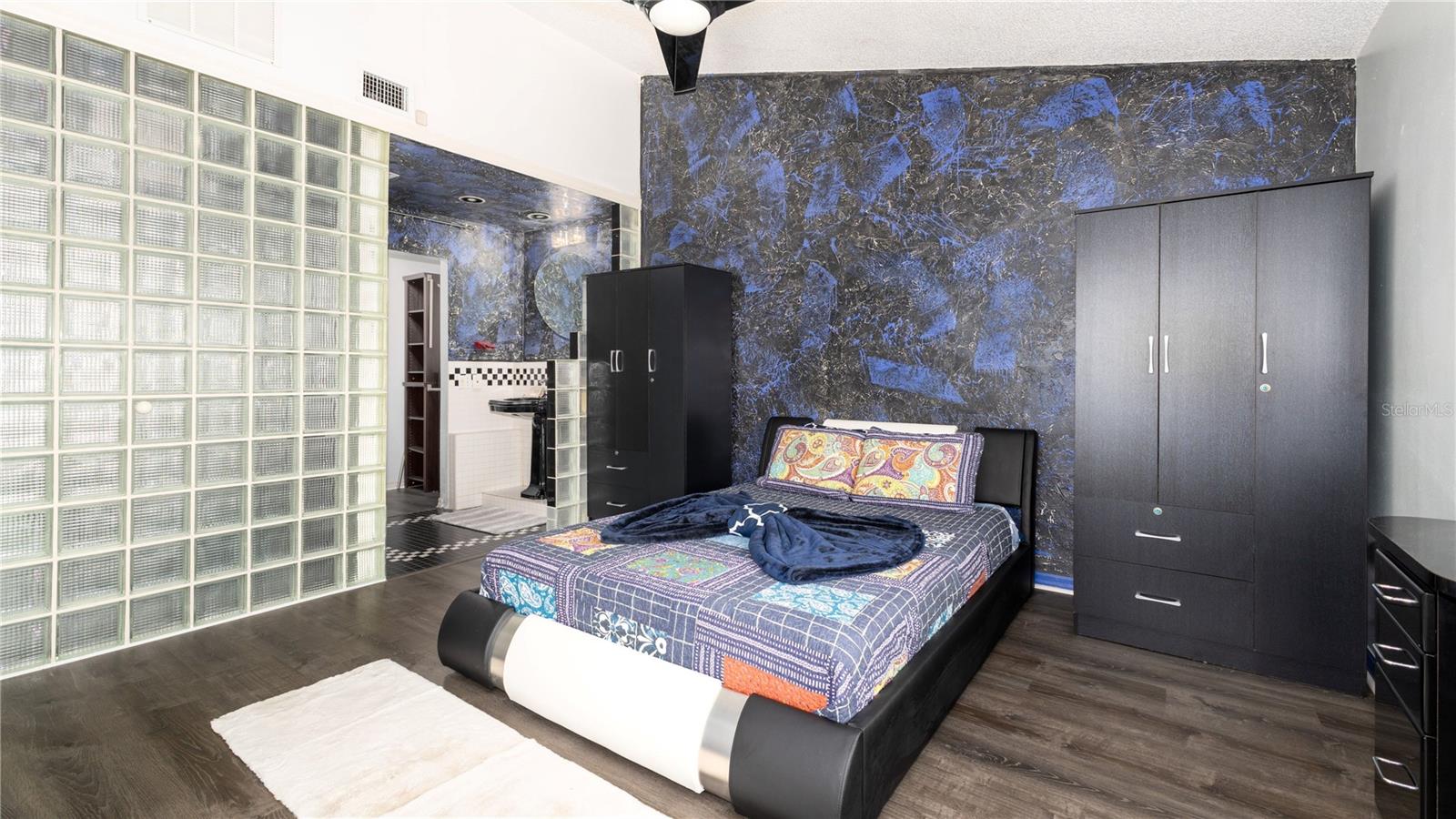 SAN MARINO BAY CONDO 5 - Residential