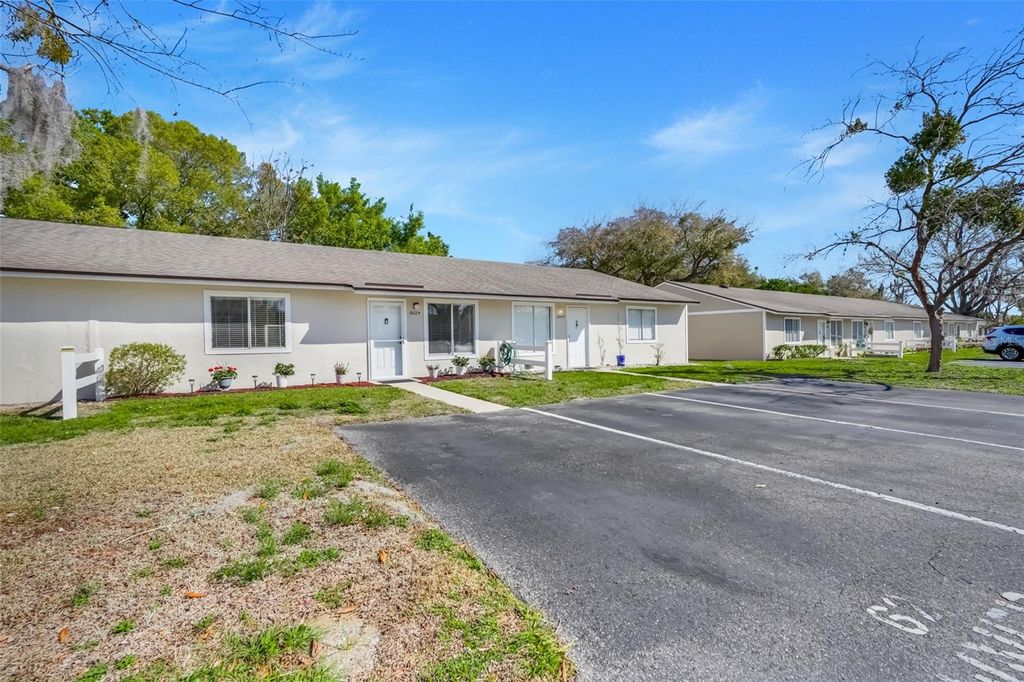 Photo of 30024 Tavares Ridge Boulevard #62, Tavares, FL 32778 (MLS # G5108894)