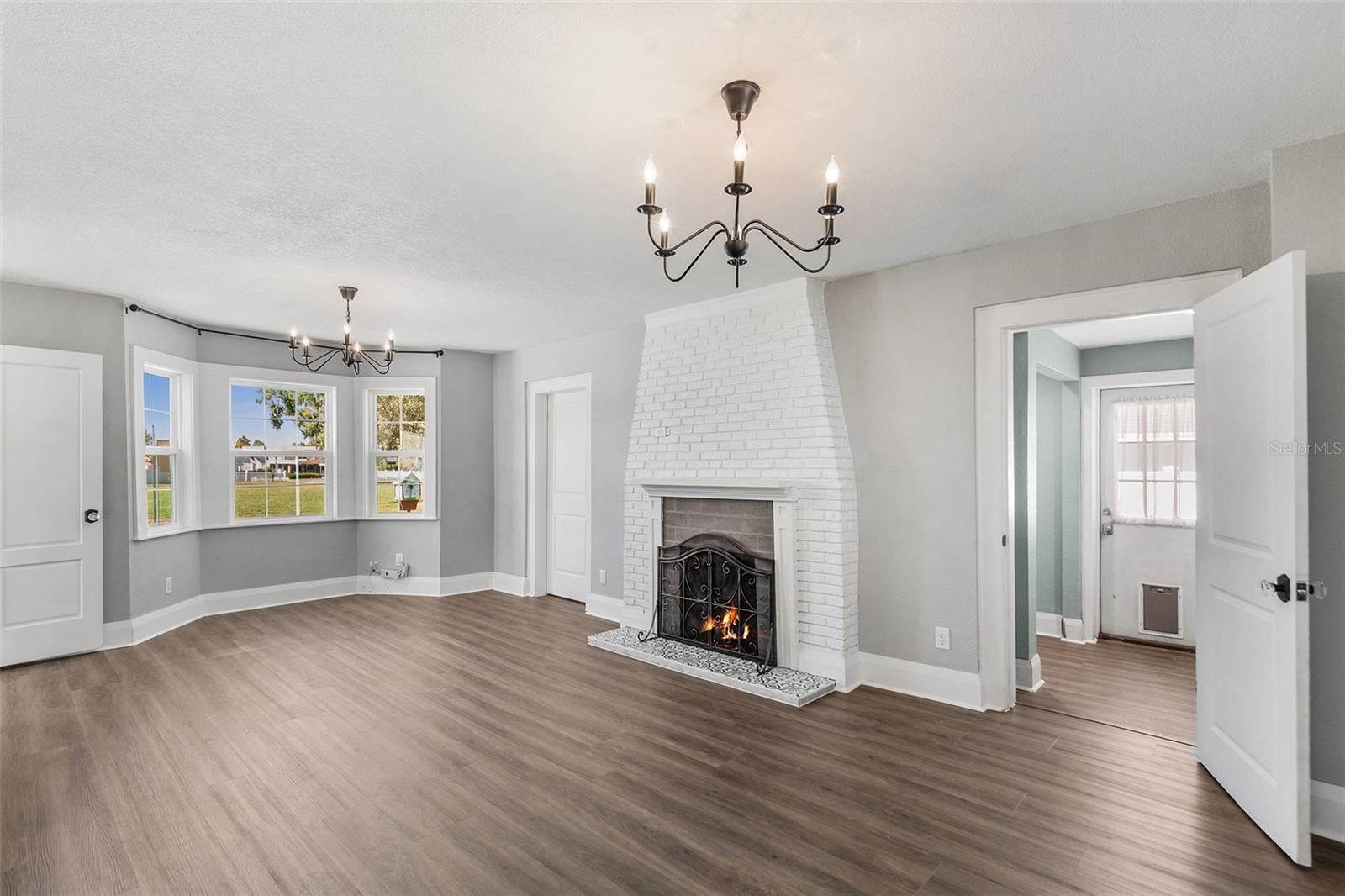 807 INTERLACHEN PARKWAY