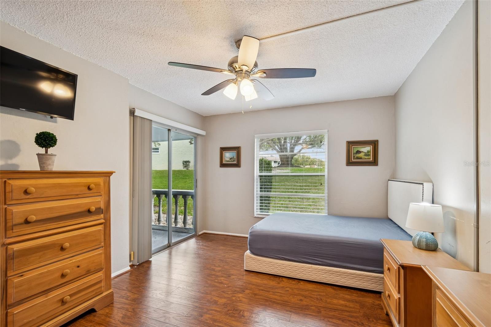 GREEN DOLPHIN PARK CONDO - Residential