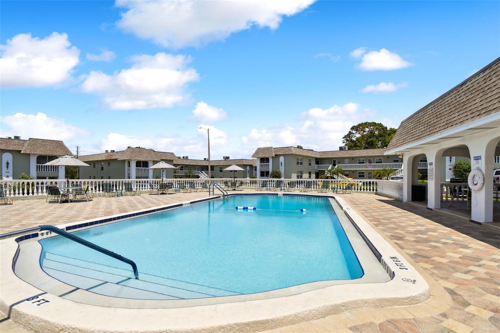 GREEN DOLPHIN PARK CONDO - Residential