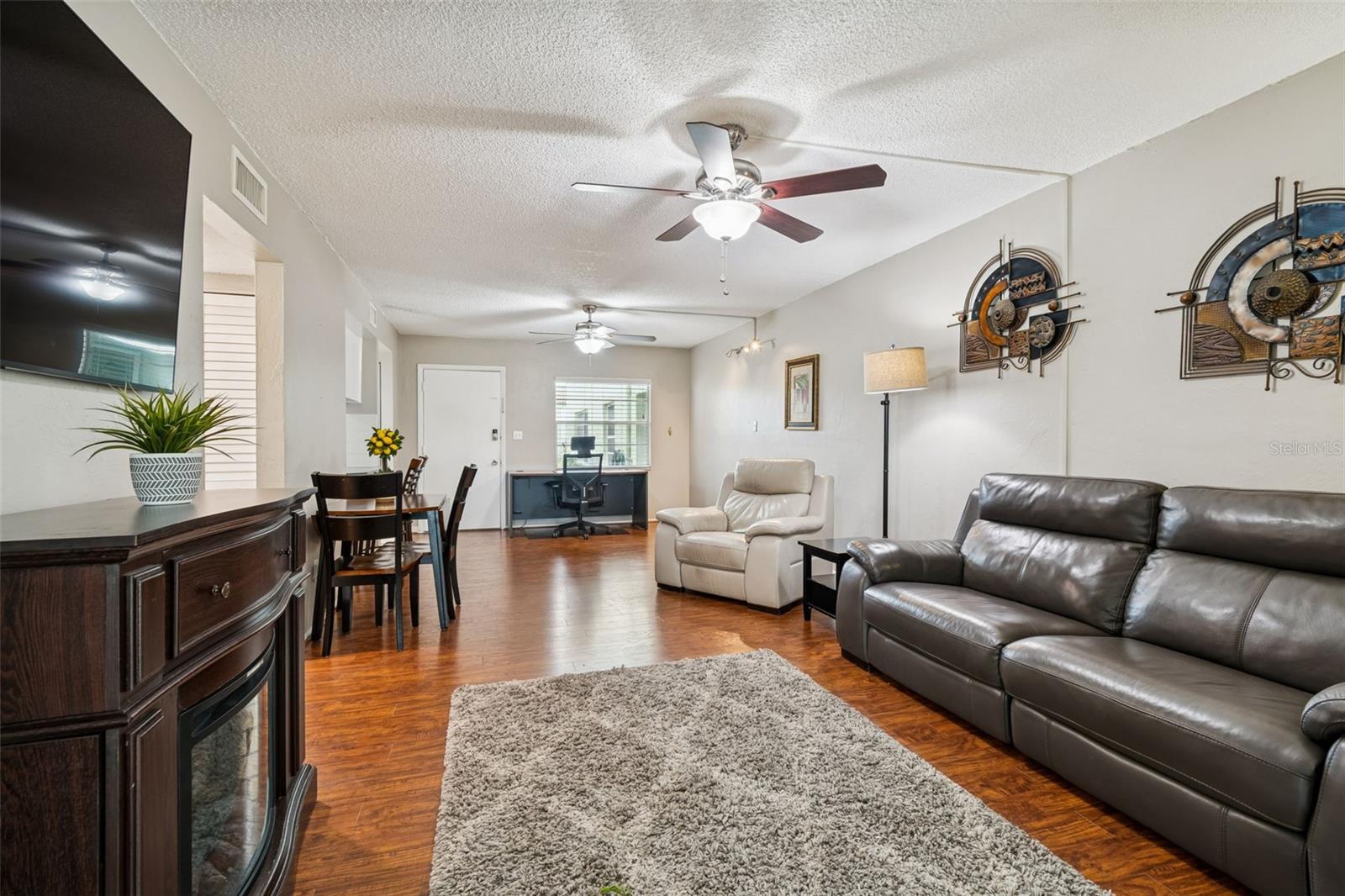 GREEN DOLPHIN PARK CONDO - Residential