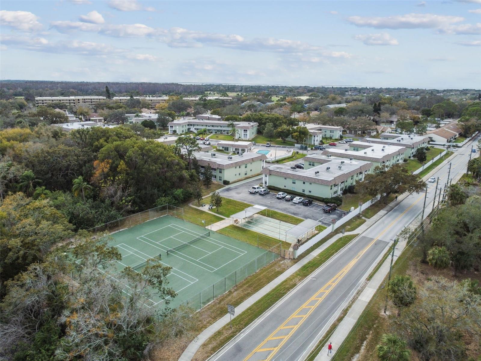 GREEN DOLPHIN PARK CONDO - Residential