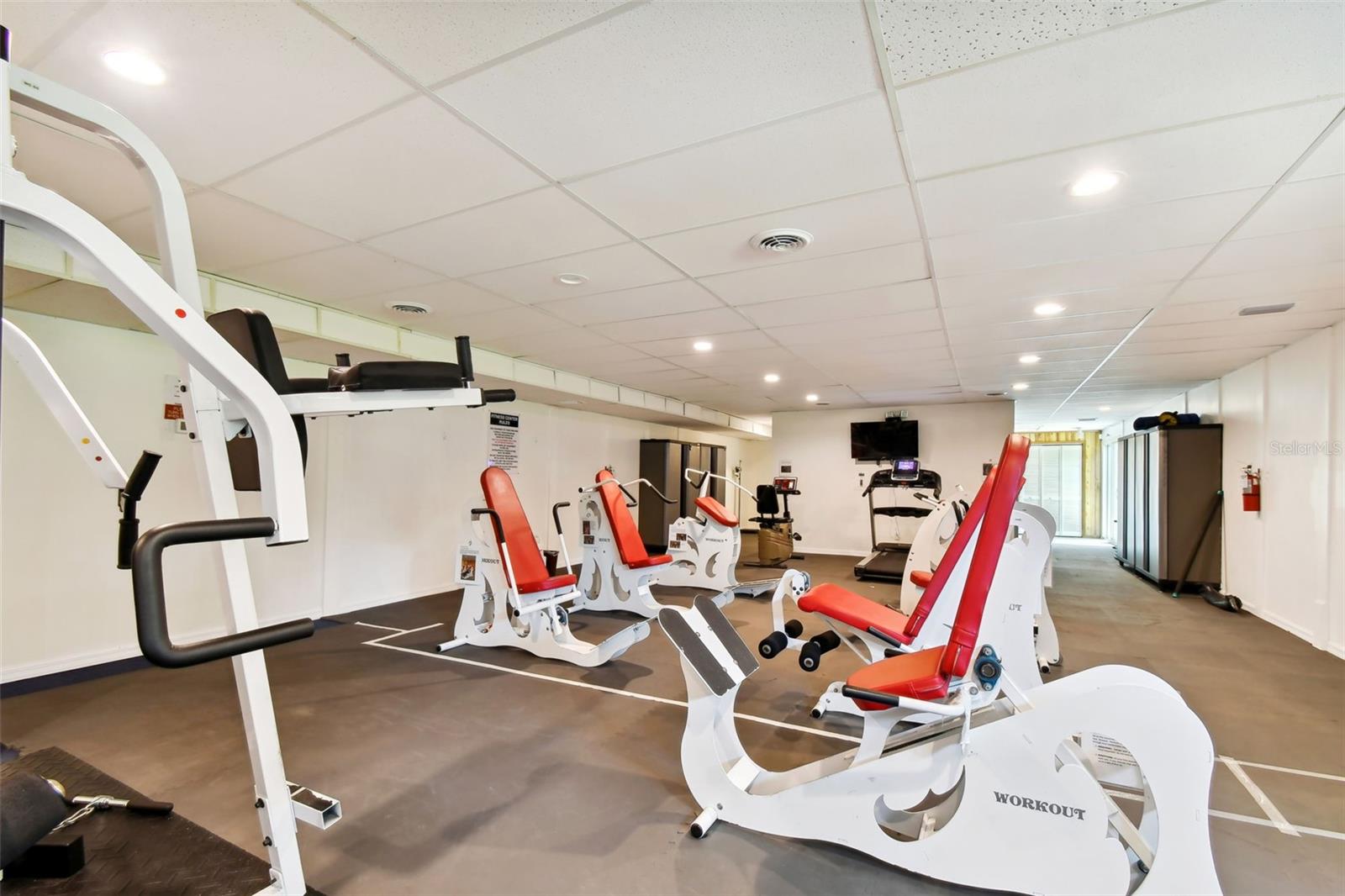 GREEN DOLPHIN PARK CONDO - Residential