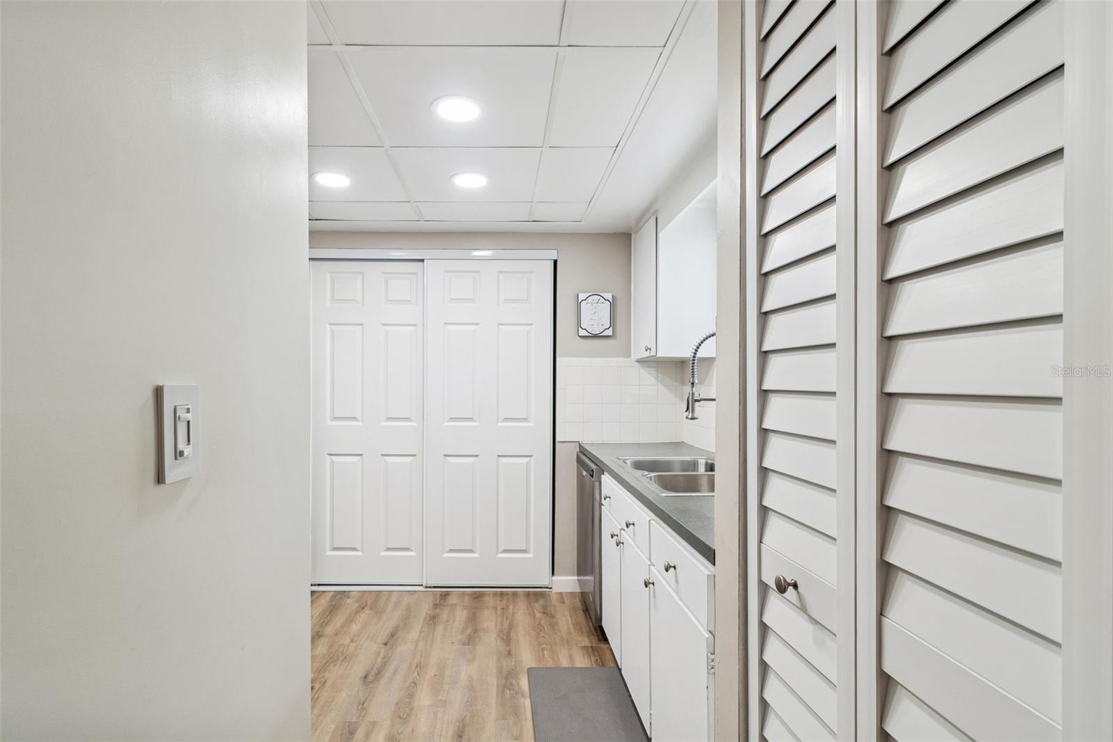 GREEN DOLPHIN PARK CONDO - Residential