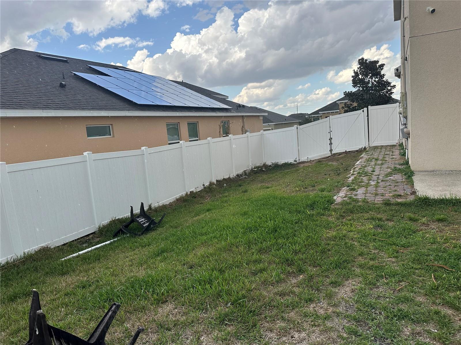 CARLISLE GRAND PH 2 - Residential Lease