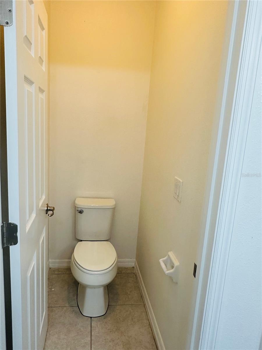 CARLISLE GRAND PH 2 - Residential Lease