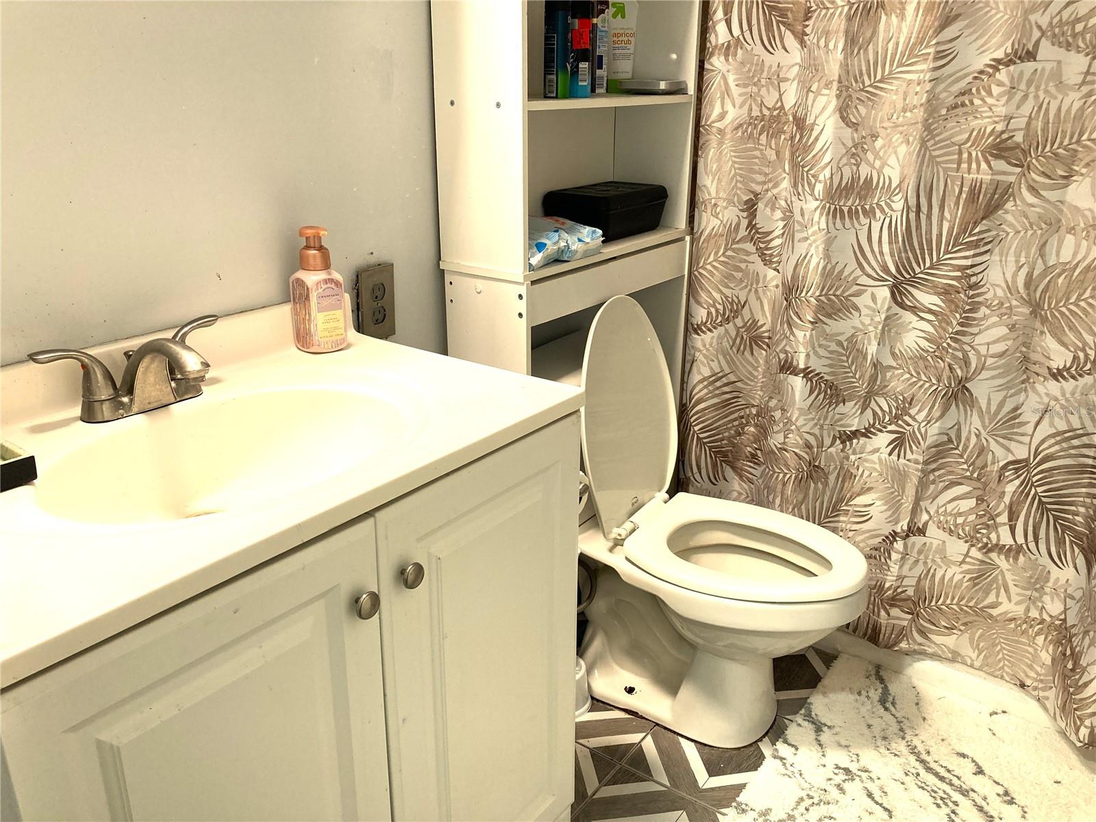 10TH FAIRWAY VILLA - Residential