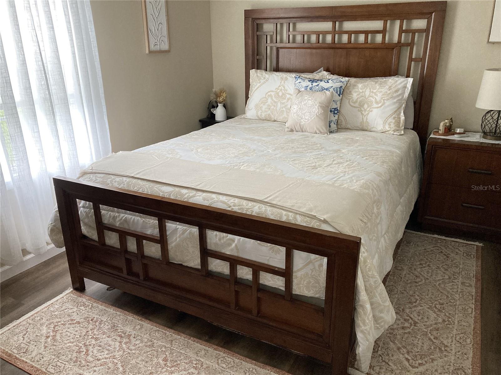 10TH FAIRWAY VILLA - Residential