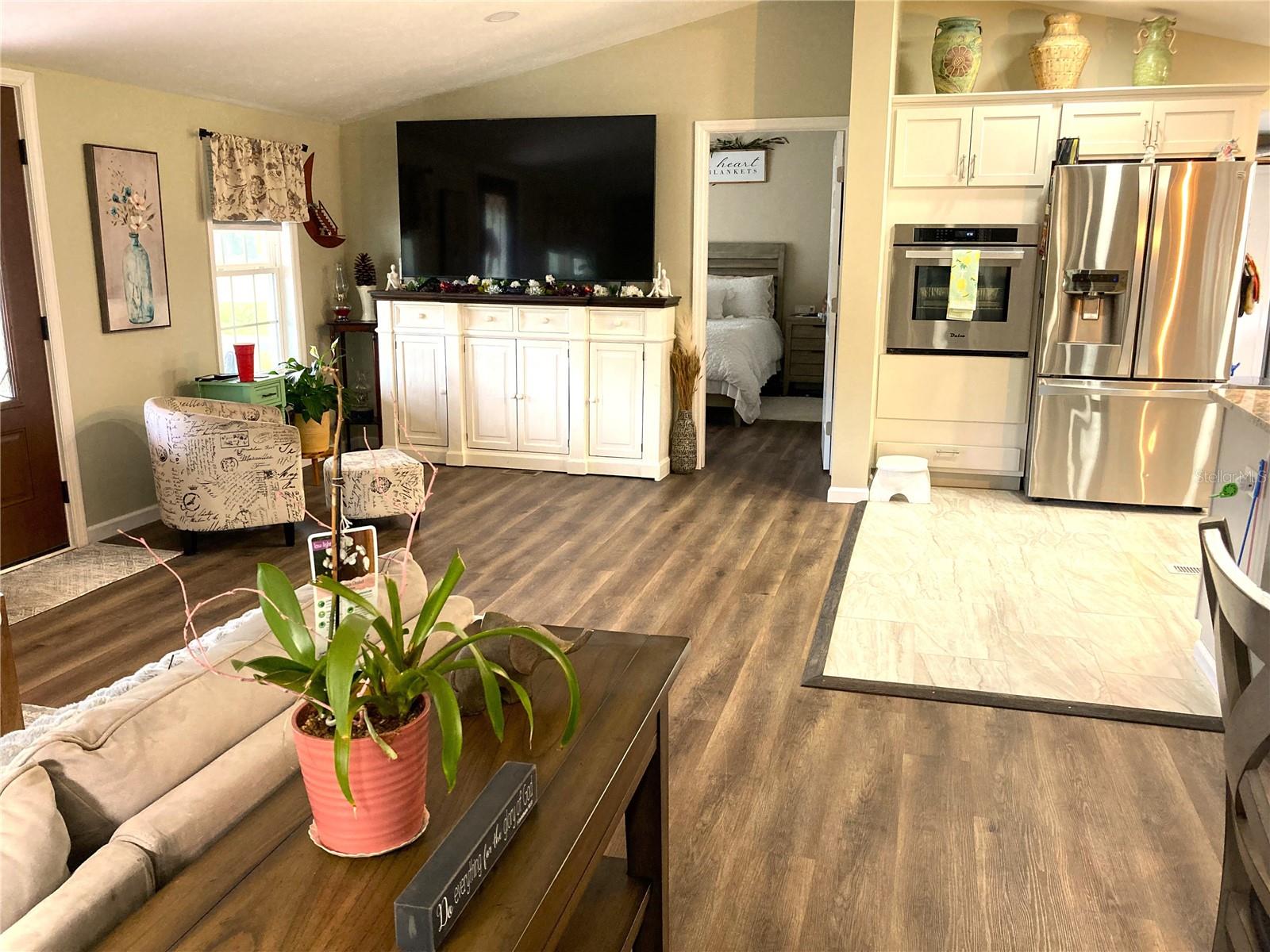 10TH FAIRWAY VILLA - Residential