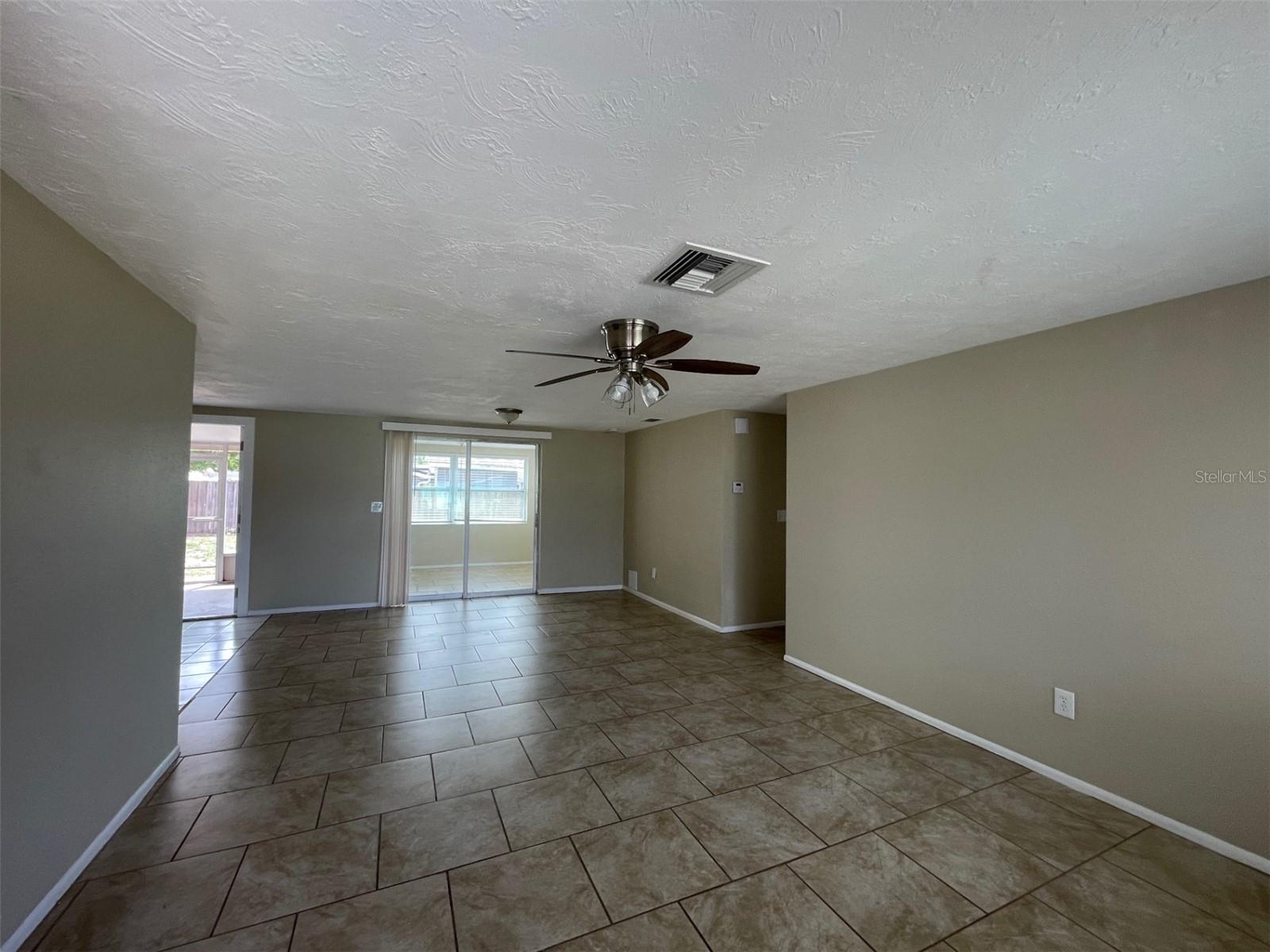 ALOHA GARDENS - Residential