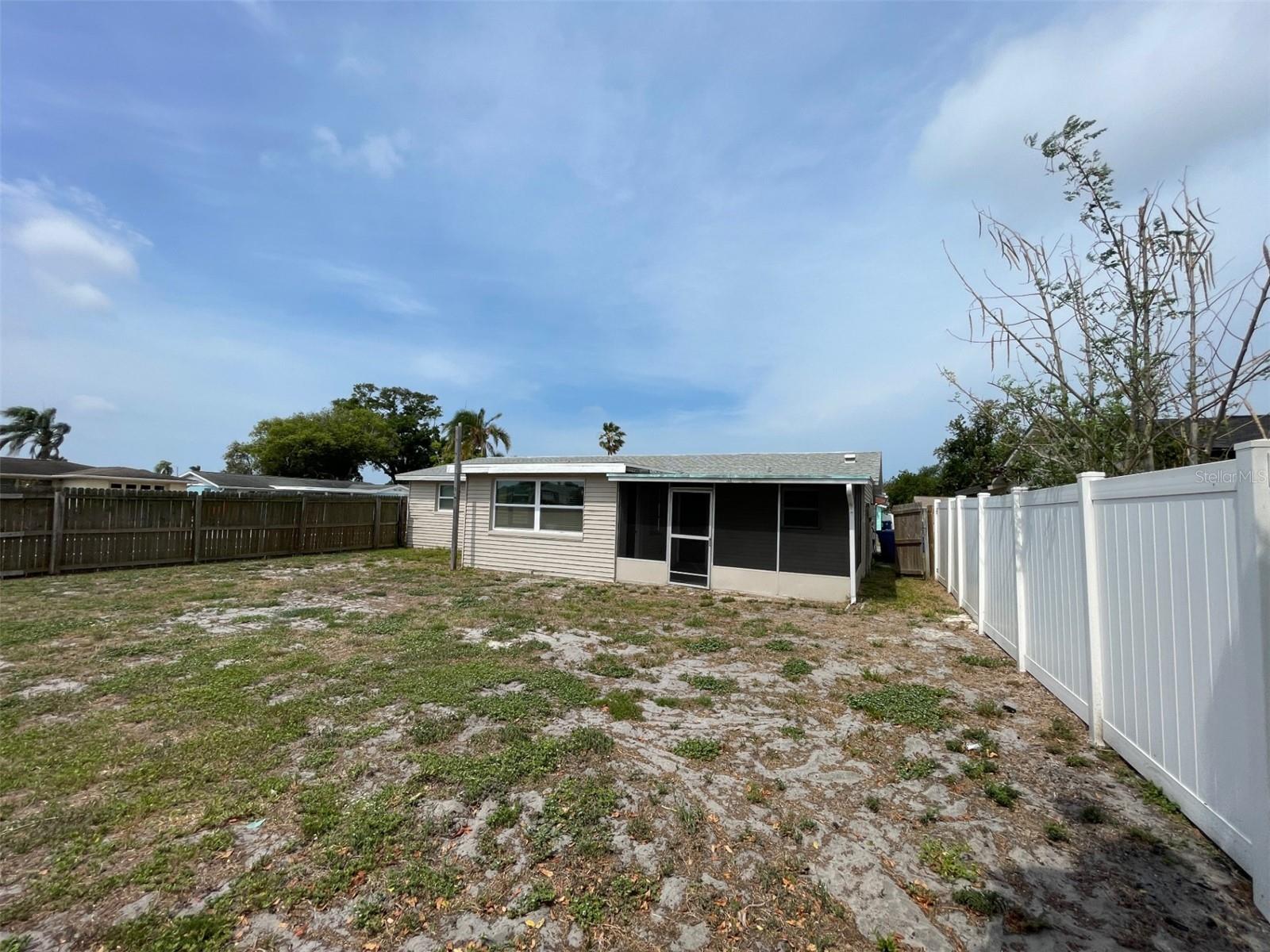 2702 DRUID PLACE
