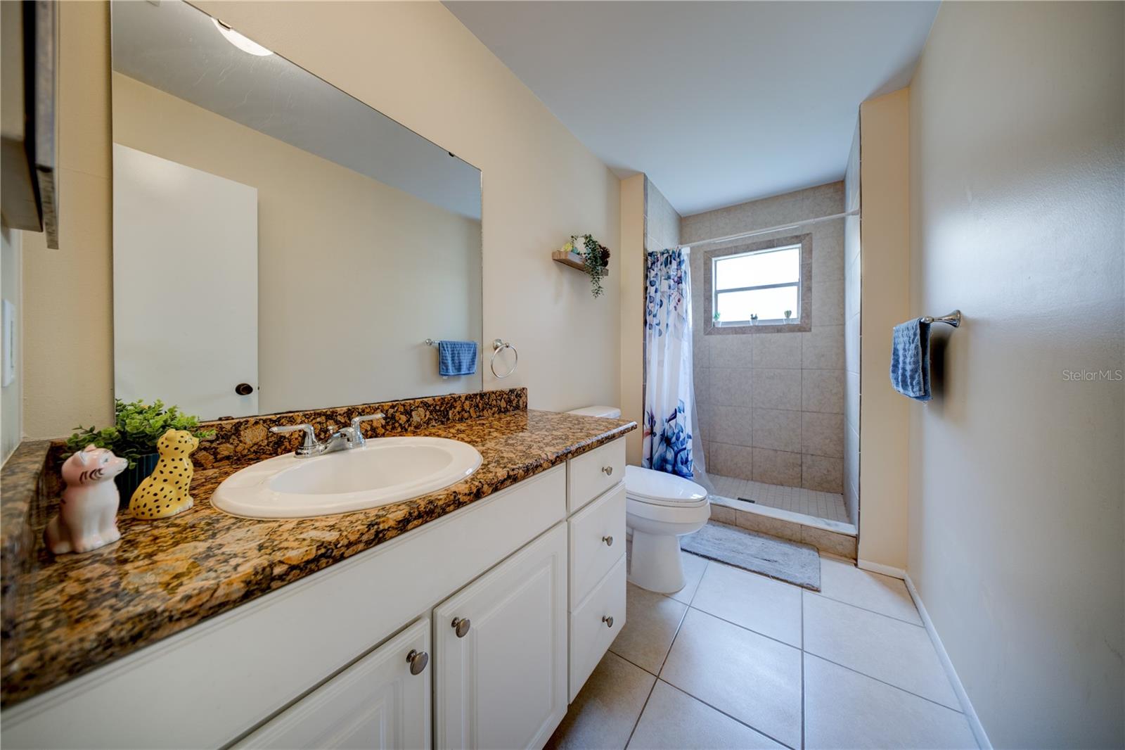 WINDMILL POINTE - Residential