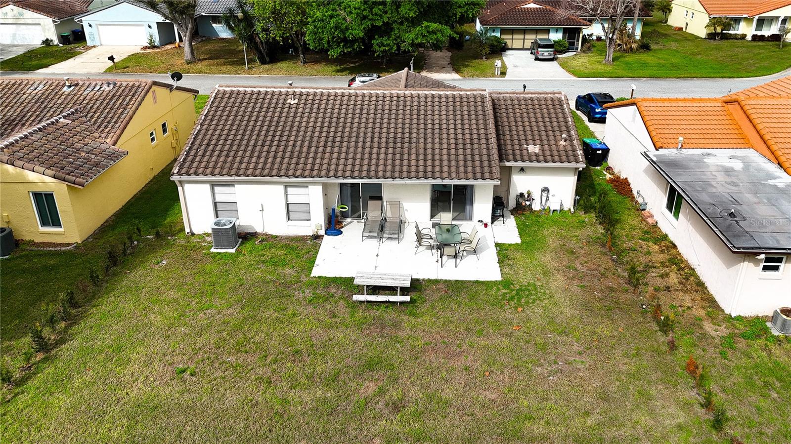 WINDMILL POINTE - Residential