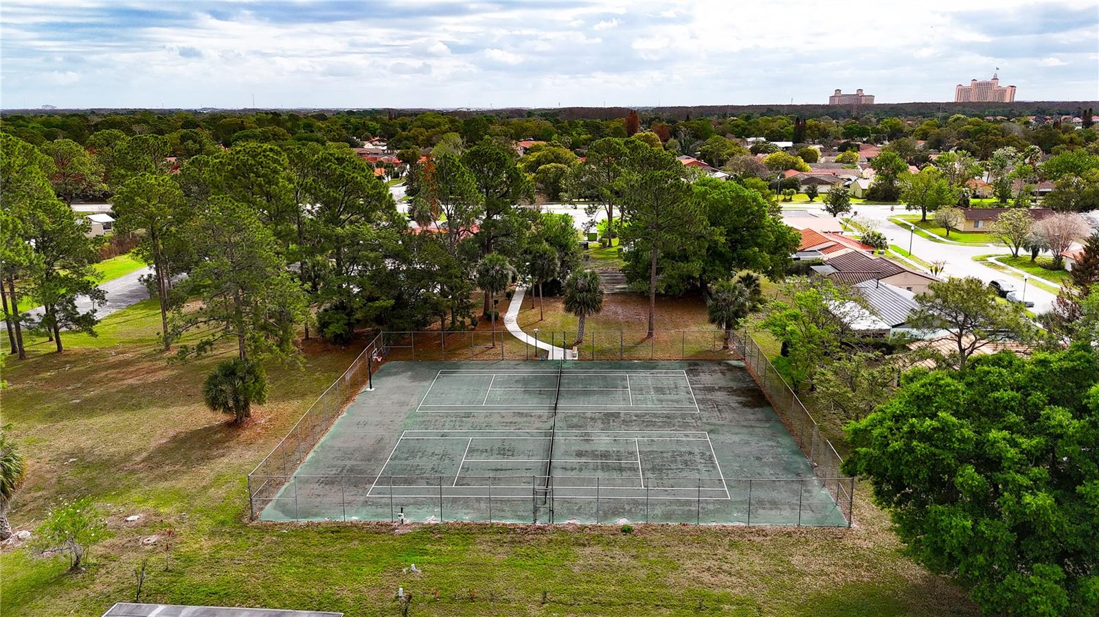 WINDMILL POINTE - Residential