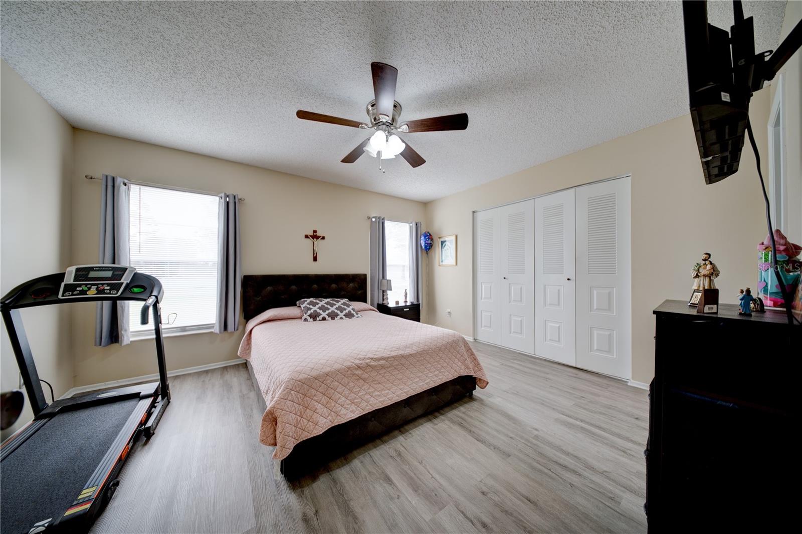 WINDMILL POINTE - Residential