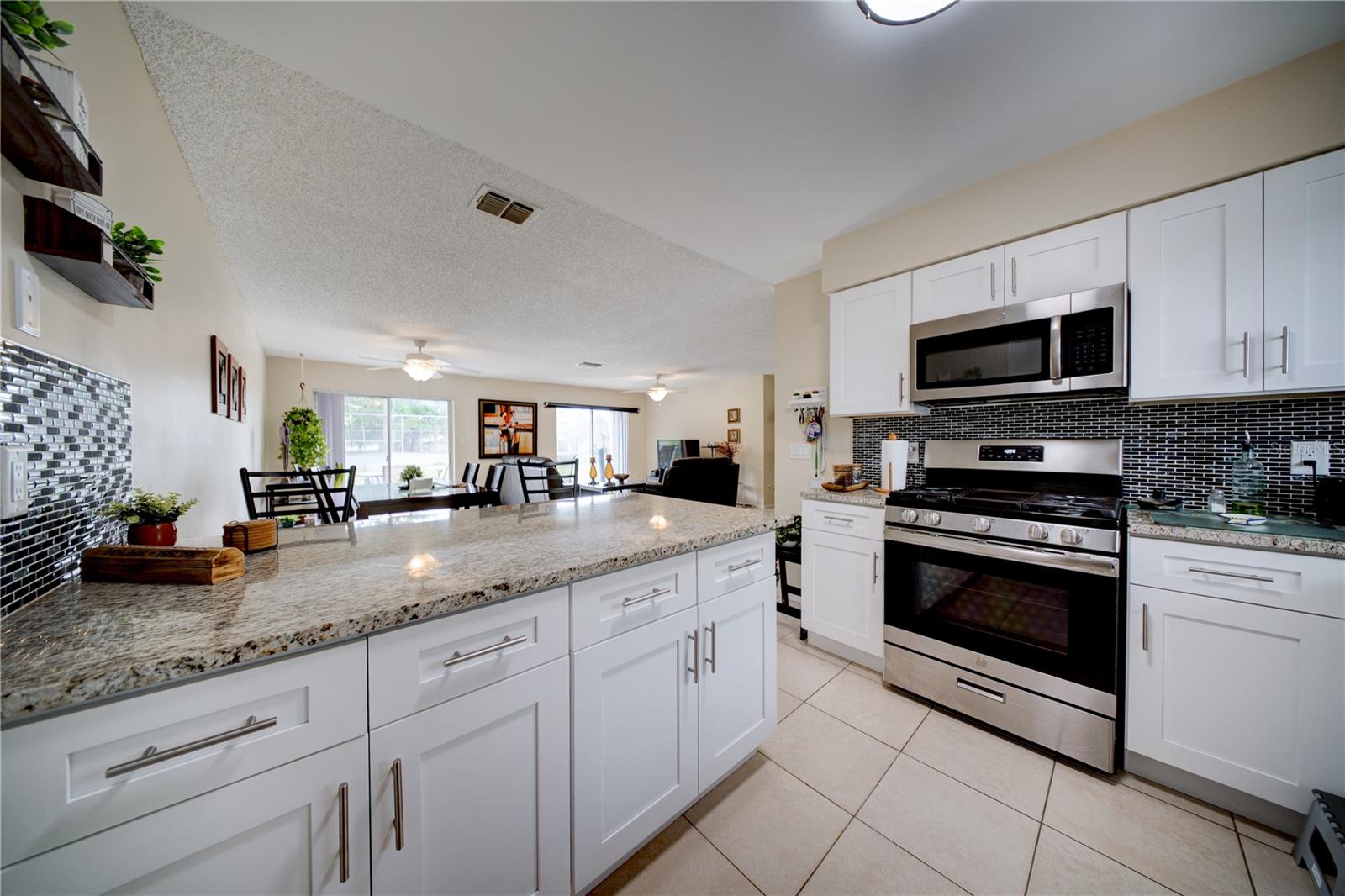 WINDMILL POINTE - Residential