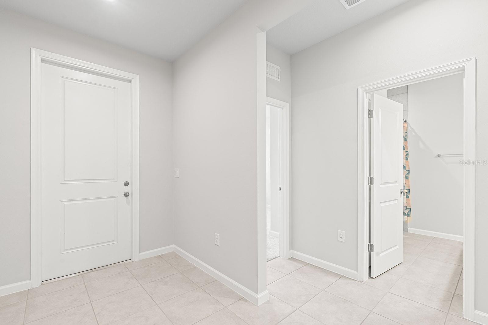 CREEKSIDE AT BOGGY CREEK - Residential Lease