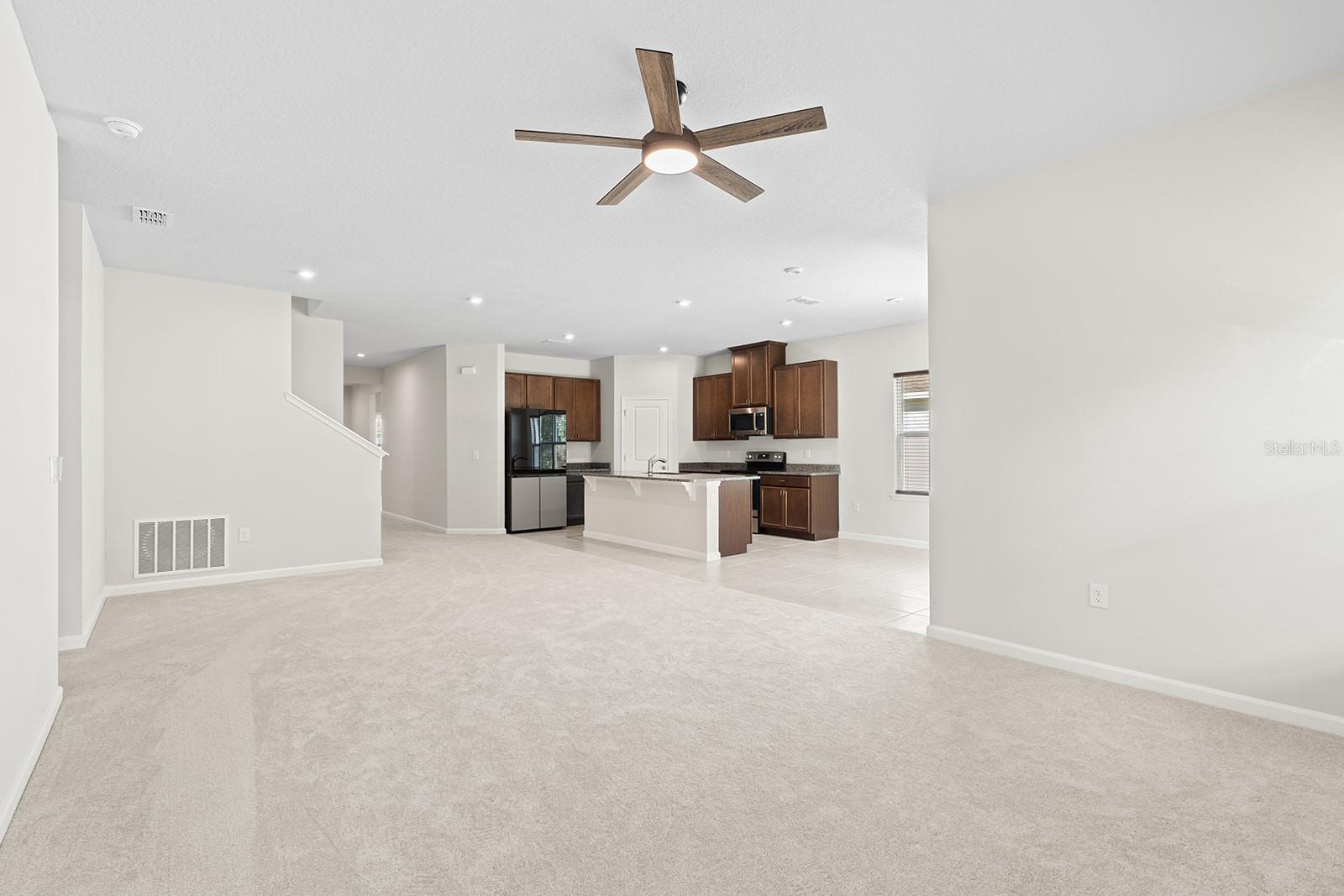 CREEKSIDE AT BOGGY CREEK - Residential Lease