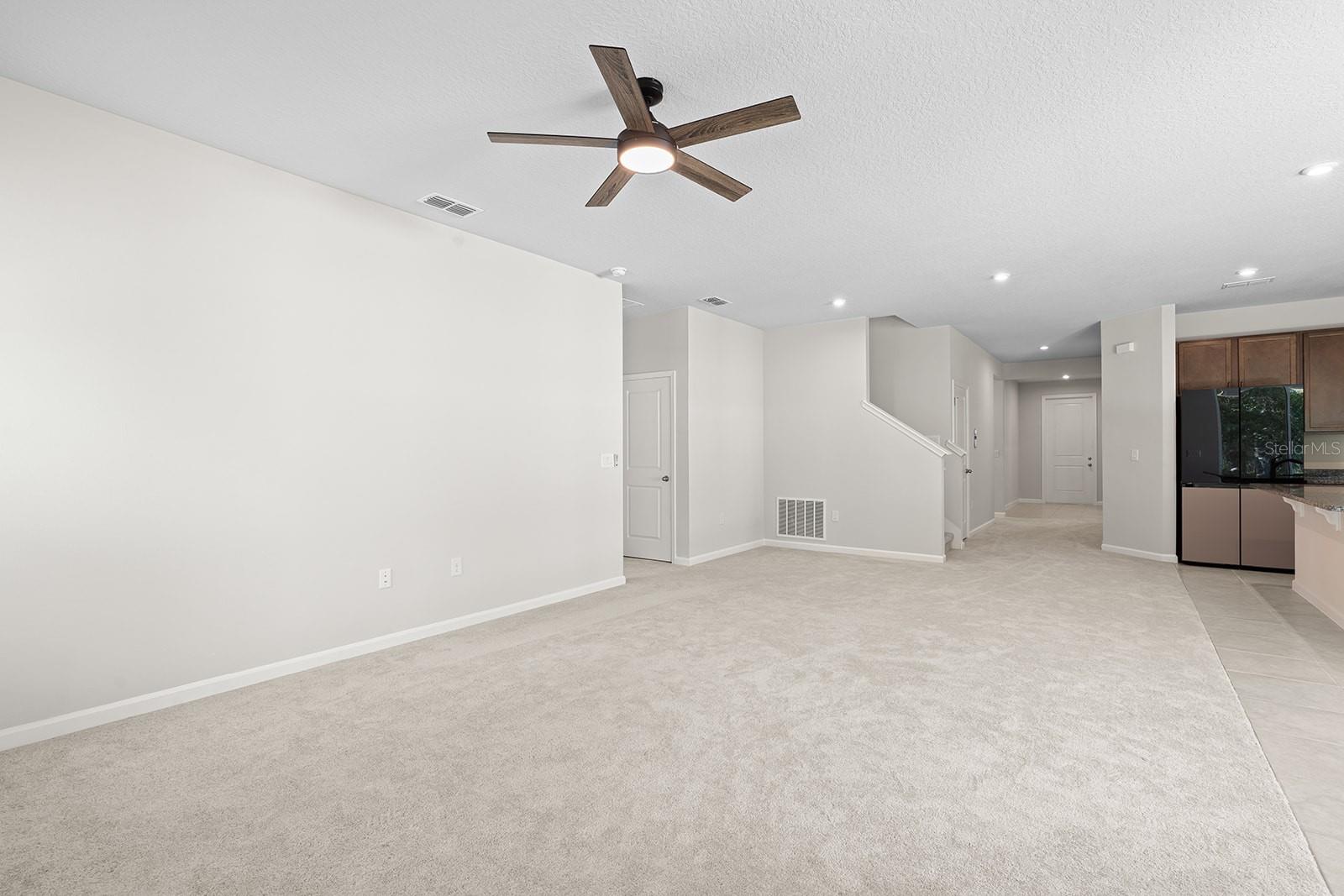 CREEKSIDE AT BOGGY CREEK - Residential Lease