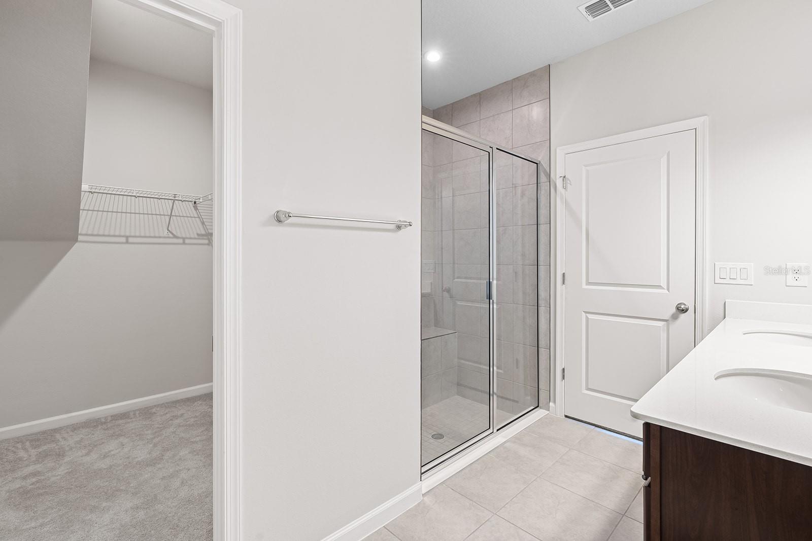 CREEKSIDE AT BOGGY CREEK - Residential Lease