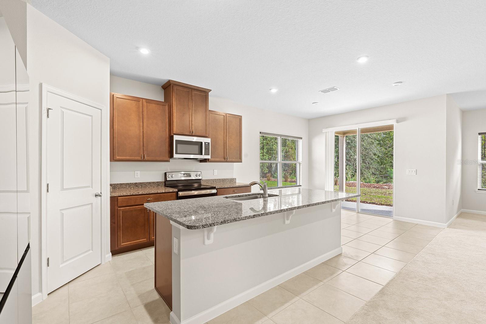 CREEKSIDE AT BOGGY CREEK - Residential Lease