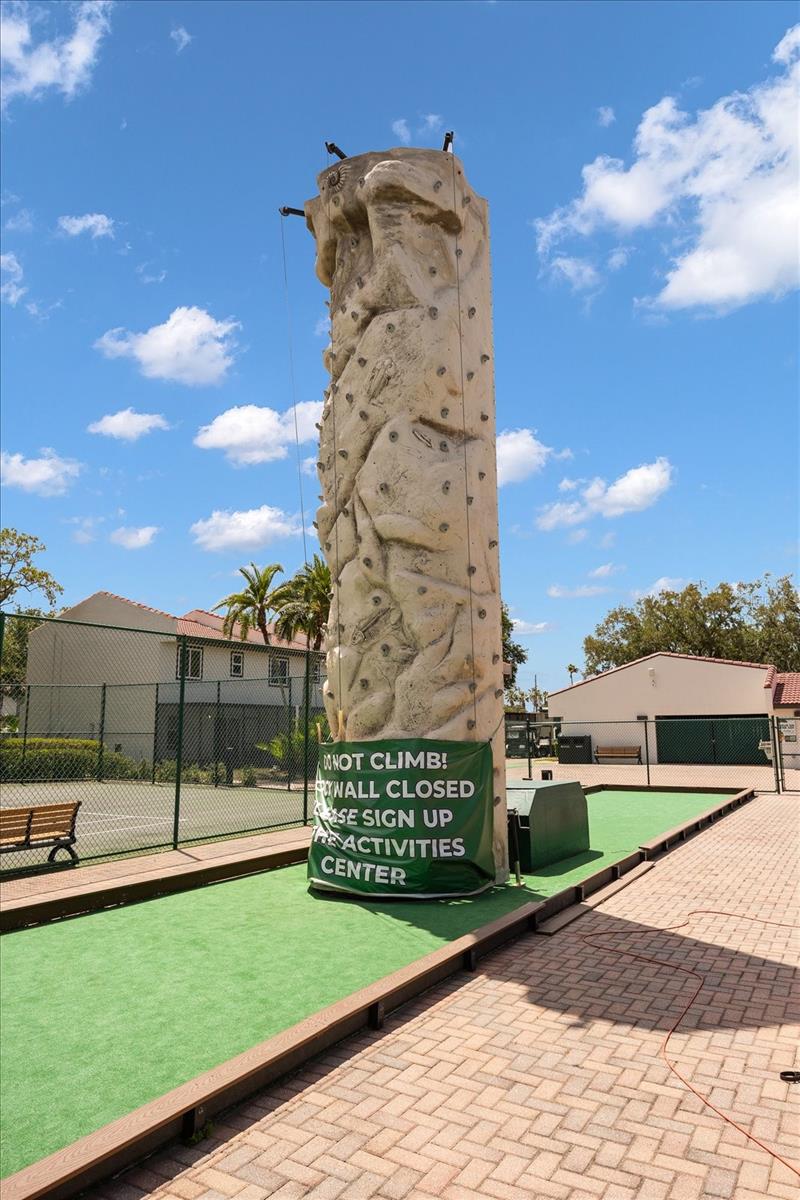 FANTASYWORLD CLUB VILLAS UNIT 3 - Residential