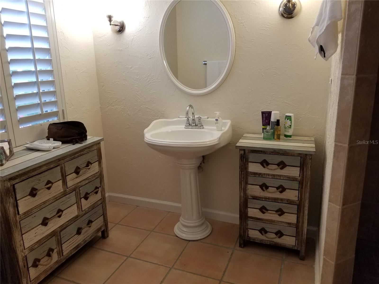 GULF GATE WOODS - Residential Lease