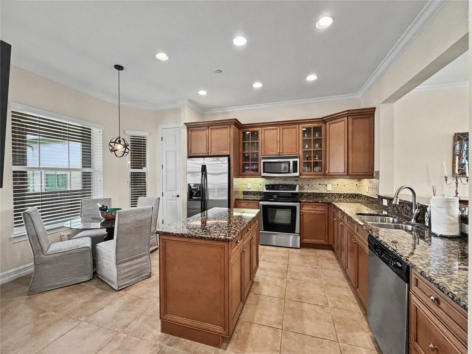 619 FRONT STREET 3307