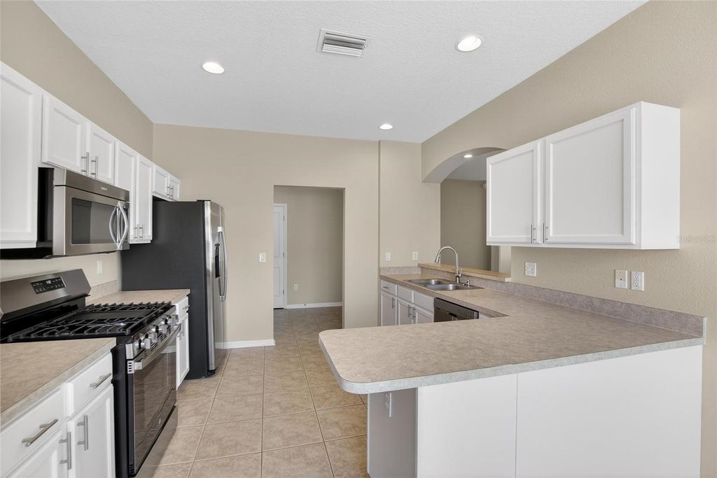 Photo of 5714 Hawkgrove Place, Lithia, FL 33547 (MLS # TB8491490)