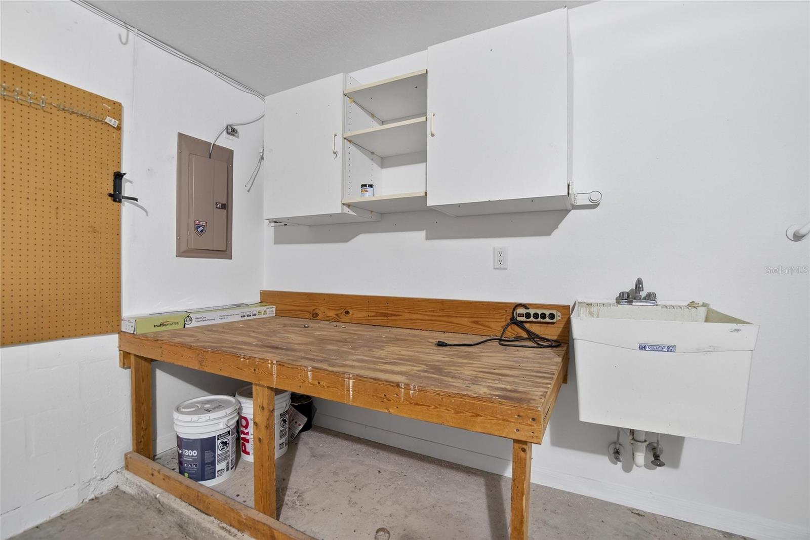 FISHHAWK RANCH PH 1 UNITS 1A 2 AND 3 - Residential