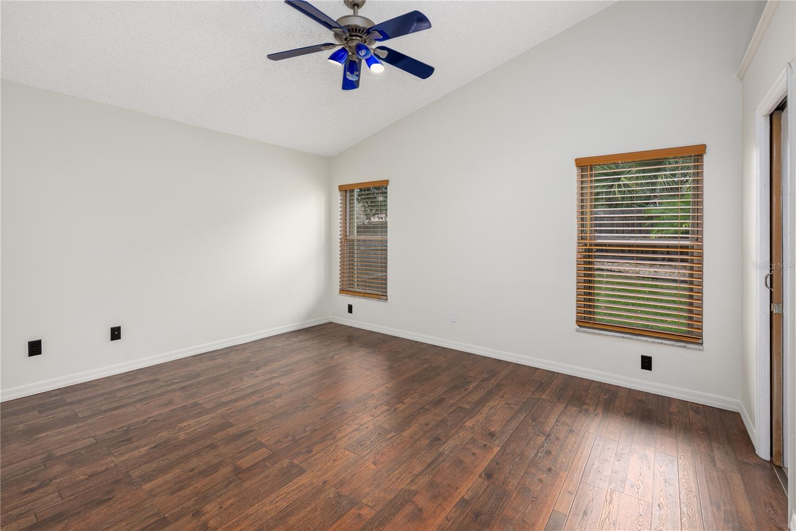 RIVERSIDE AT TWIN RIVERS UN 1 - Residential