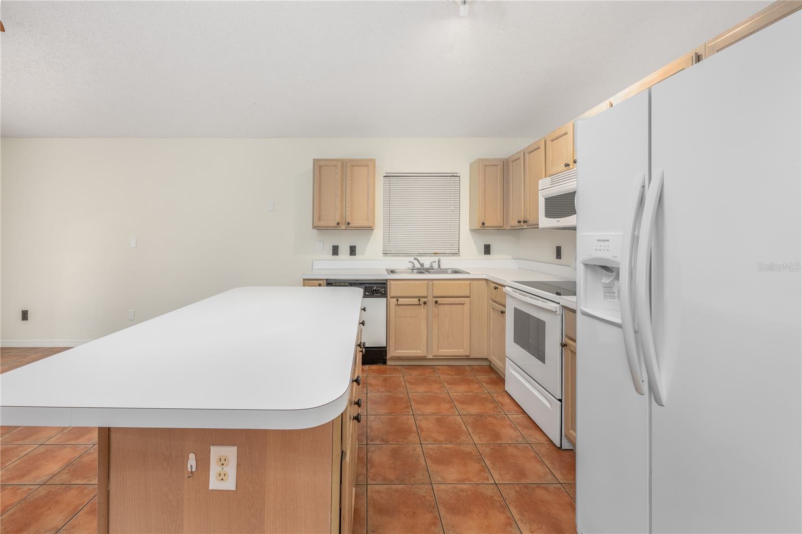 RIVERSIDE AT TWIN RIVERS UN 1 - Residential