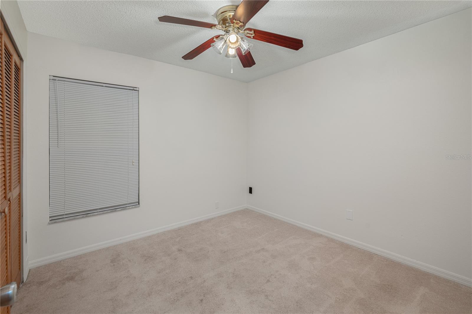 RIVERSIDE AT TWIN RIVERS UN 1 - Residential