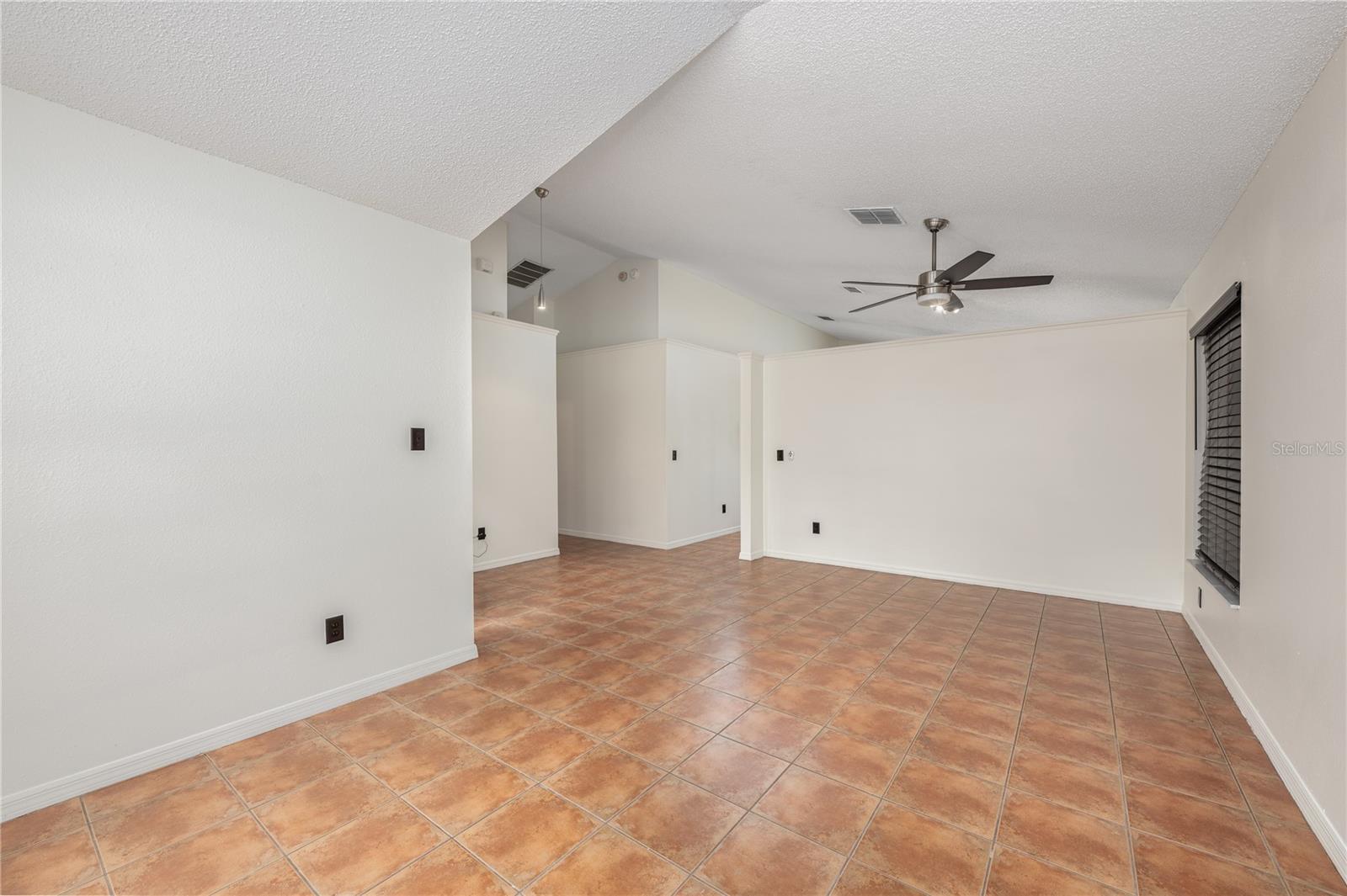 RIVERSIDE AT TWIN RIVERS UN 1 - Residential