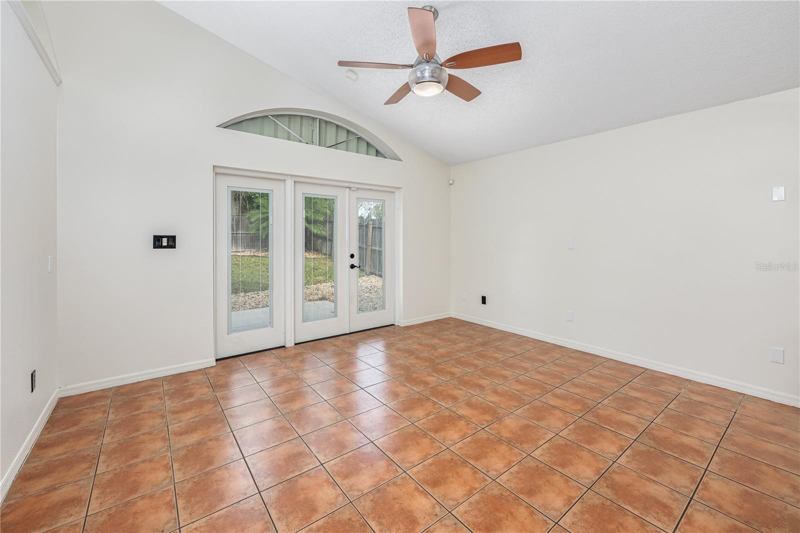 RIVERSIDE AT TWIN RIVERS UN 1 - Residential