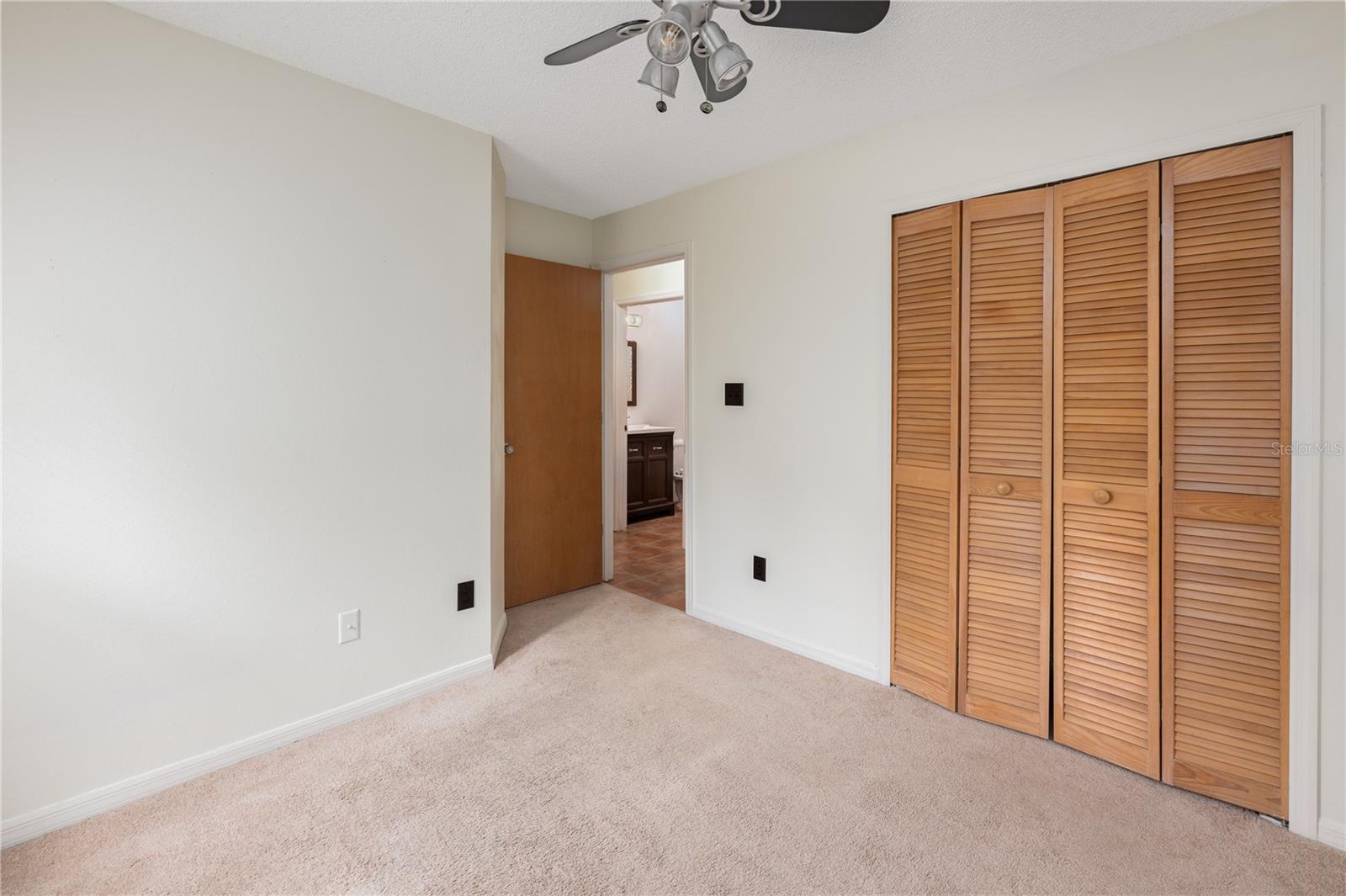 RIVERSIDE AT TWIN RIVERS UN 1 - Residential