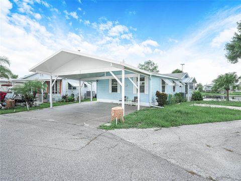 Photo of 17 Red Quill Circle, Lake Wales, FL 33898 (MLS # K4903003)