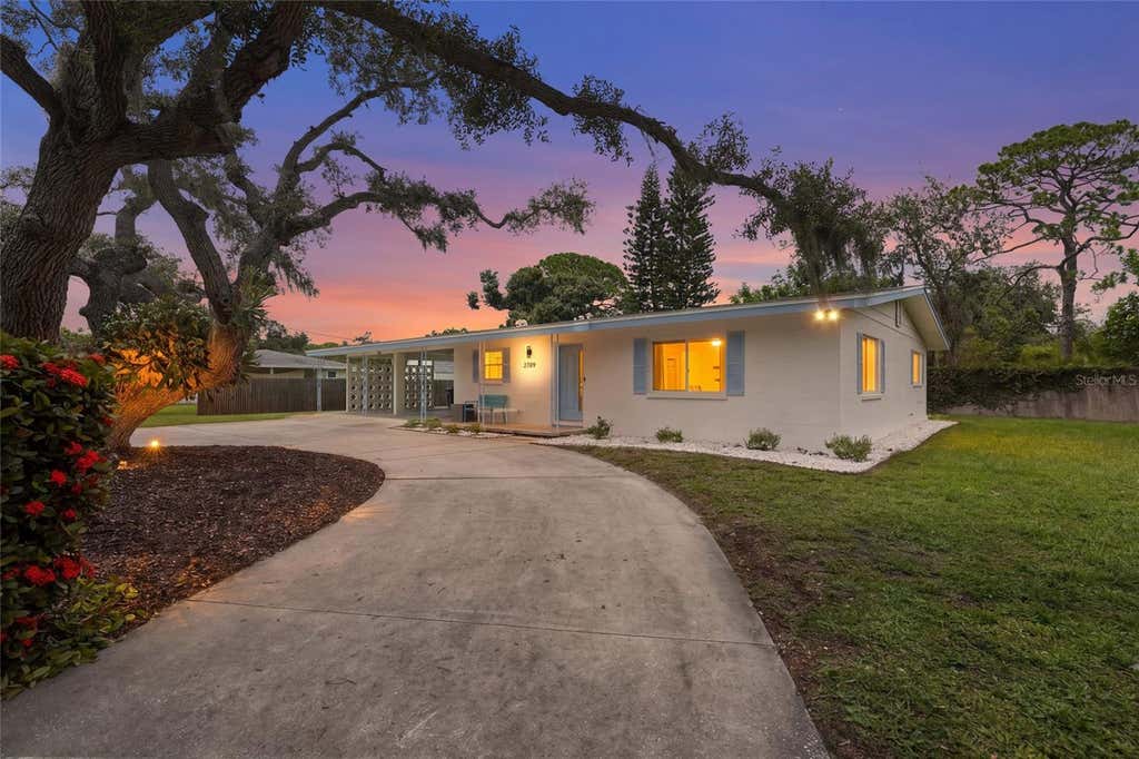 Photo of 2709 Marlette Street, Sarasota, FL 34231 (MLS # A4701196)