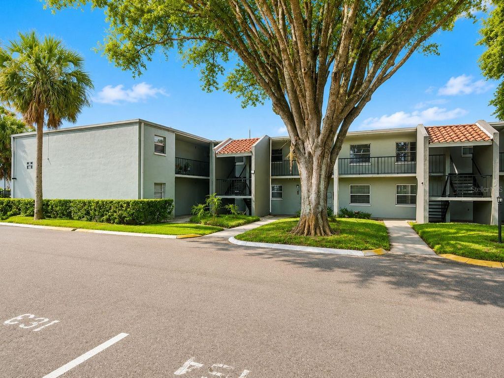 Photo of 2812 Somerset Park Drive #105, Tampa, FL 33613 (MLS # TB8527782)